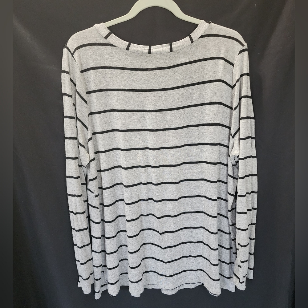 Minimalist Striped V Neck Long Sleeve Top | Sew In Love | 2X - Picture 4 of 4